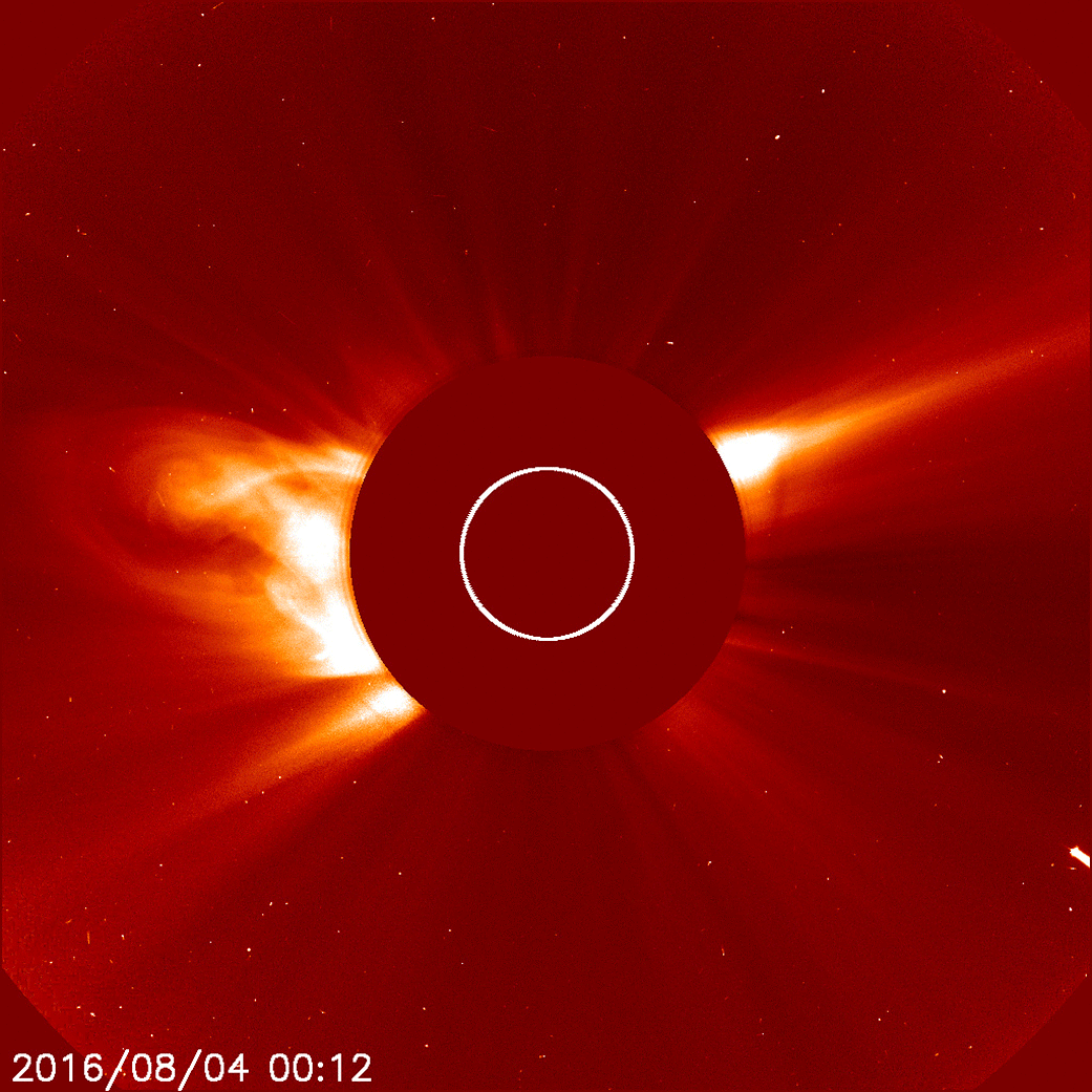 animation of SOHO observations of sungrazing comet