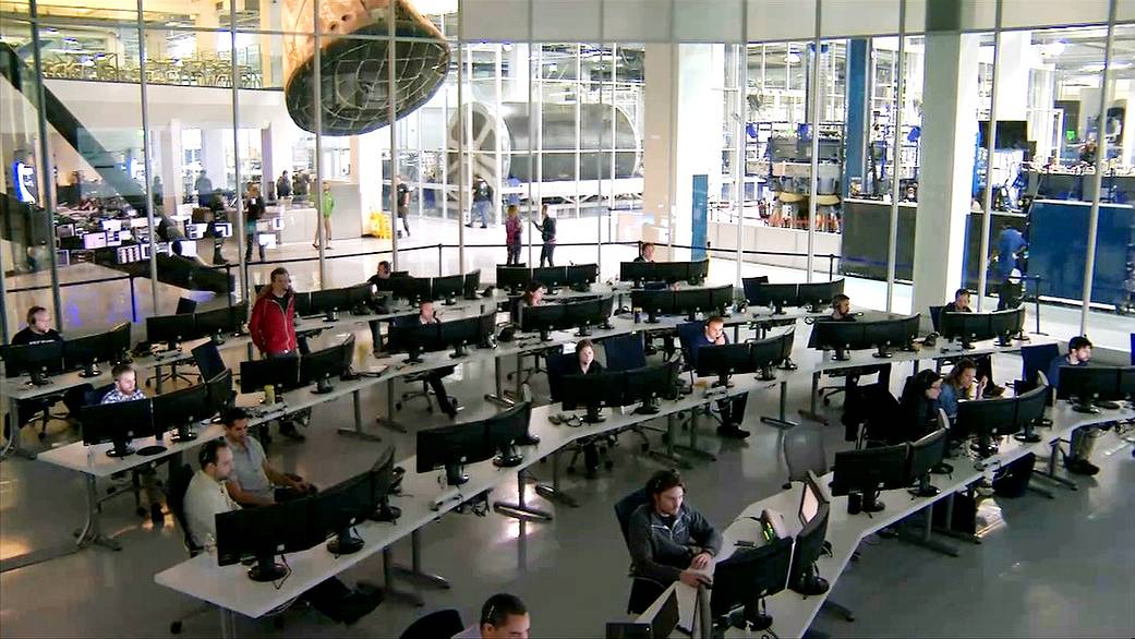 SpaceX Engineers Follow Countdown