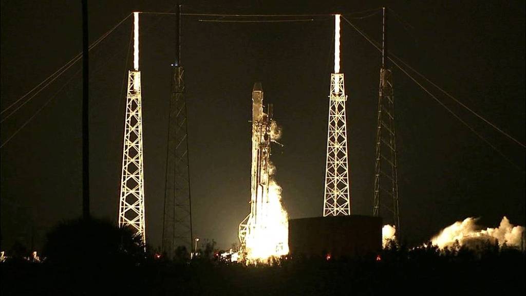 Falcon 9 Rocket Roars to Life