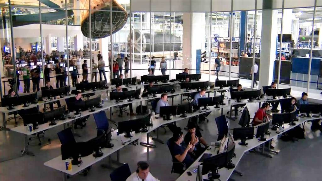 SpaceX Engineers Follow Countdown