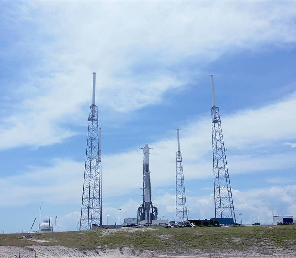 Falcon 9 Rocket Ready for SpaceX CRS-14