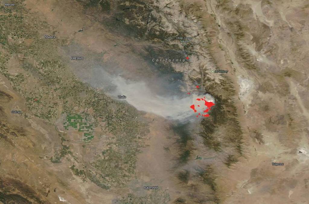 NASA’s Aqua Satellite Spots Smoky SQF Fire Complex Near Visalia, Calif.