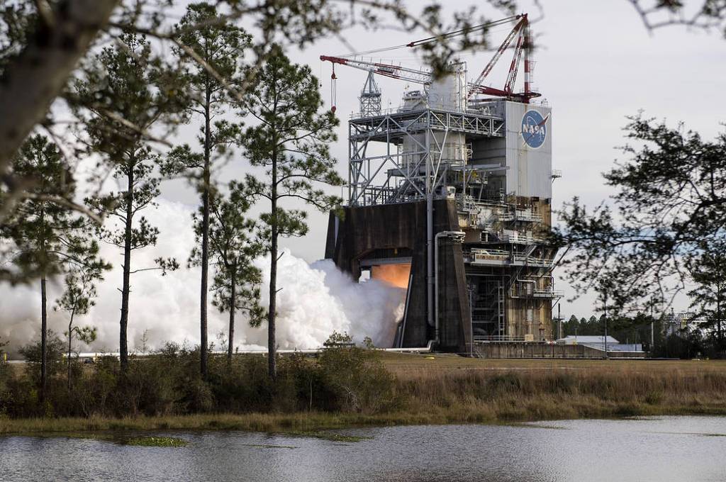 NASA Conducts Final RS-25 Rocket Engine Test of 2017