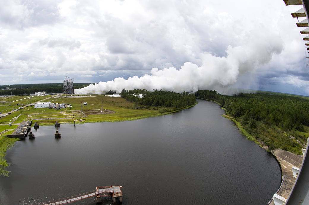 RS-25 engine test