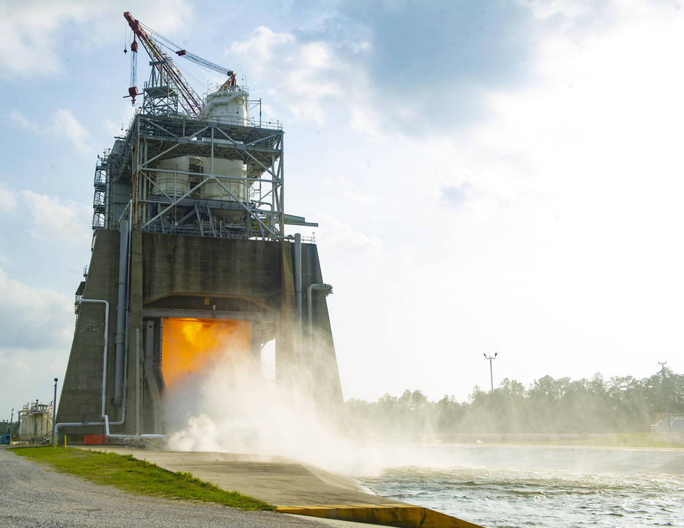 A mounted field camera offers a close-up views as NASA conducts an RS-25 hot fire test