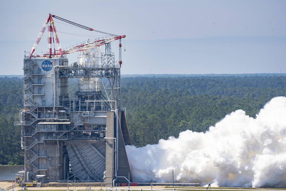 RS-25 engine test