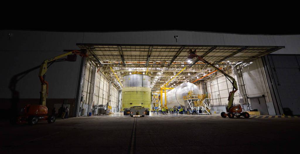 Moving the SLS Engine Section