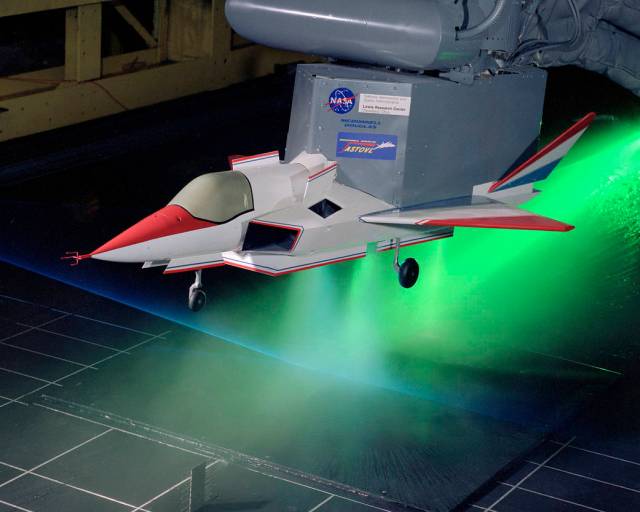 Supersonic Short Take Off Vertical Landing Hot Gas Ingestion Model 9X15 Wind Tunnel