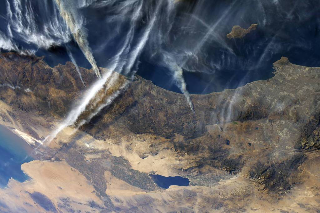 Space Station Flyover of Southern California Wildfires