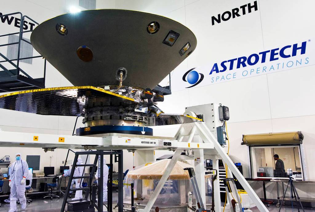 NASA’s InSight arrives at Vandenberg
