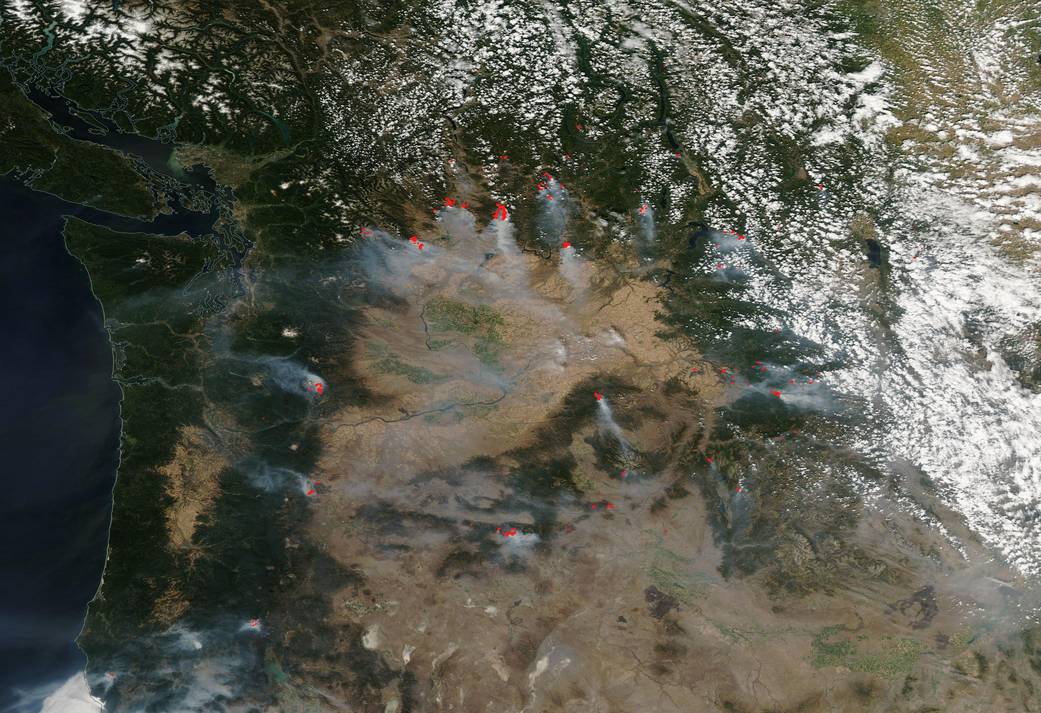 Smoke continues to pepper the skies over western and central Washington State from several wildfires. 