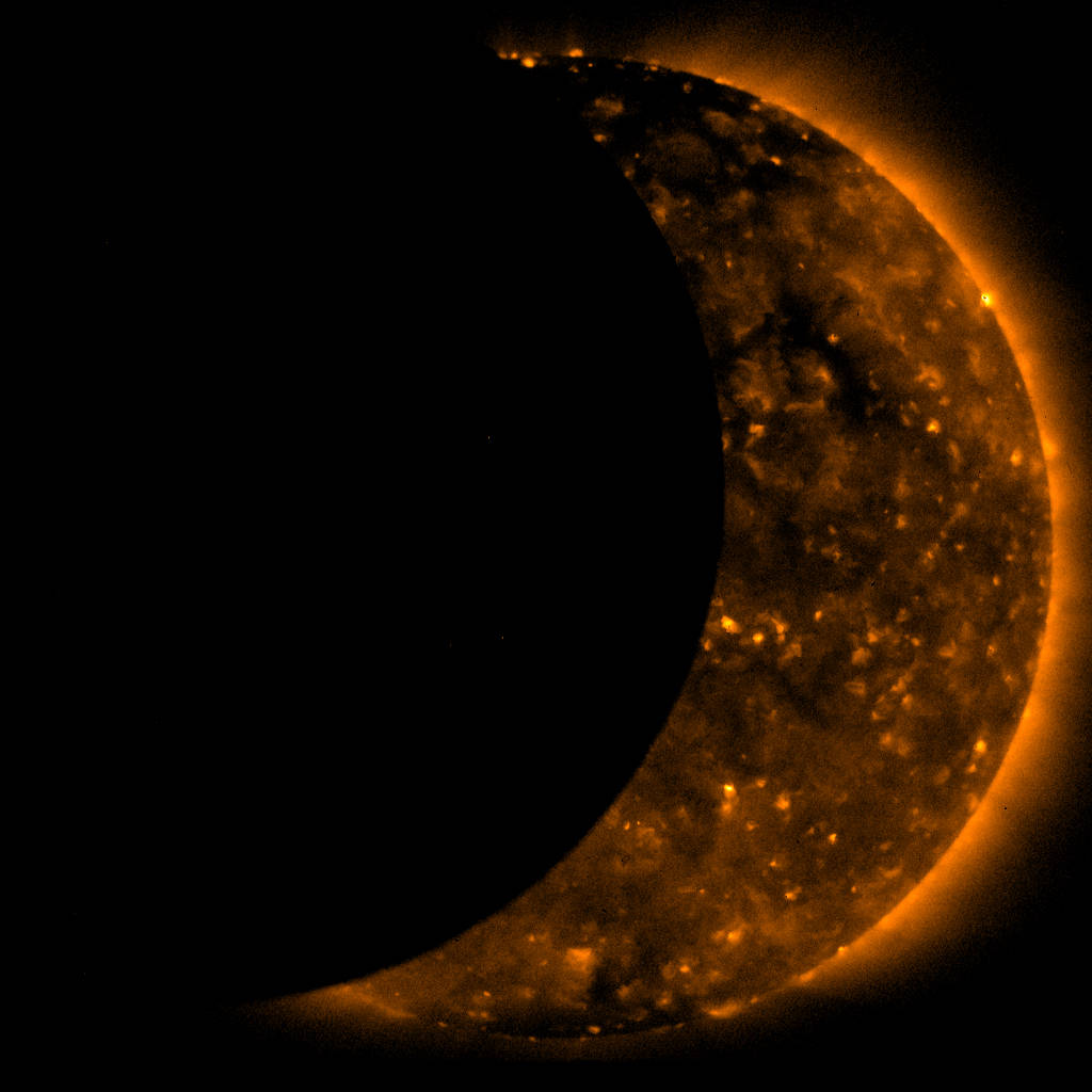 Image of Solar Eclipse as seen by Hinode Satellite 