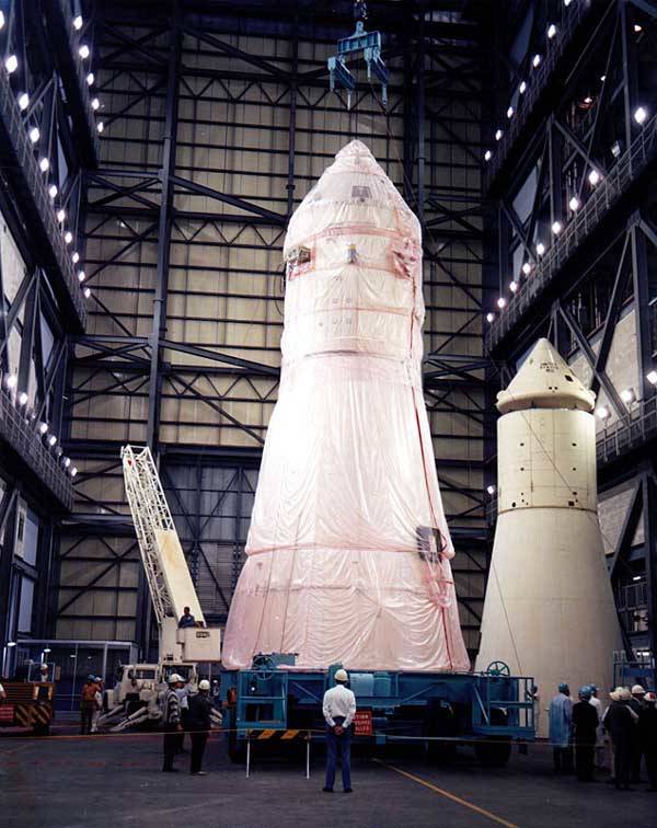 apollo_6_in_vab_transfer_aisle_before_stacking