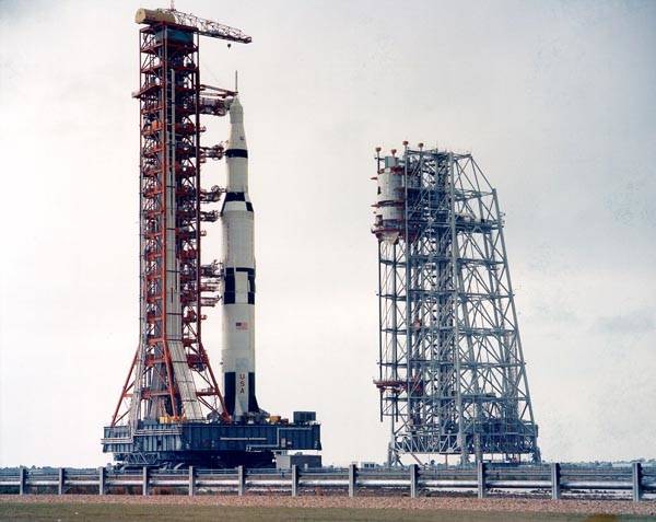 apollo_6_rollout_feb_6_1968_ksc