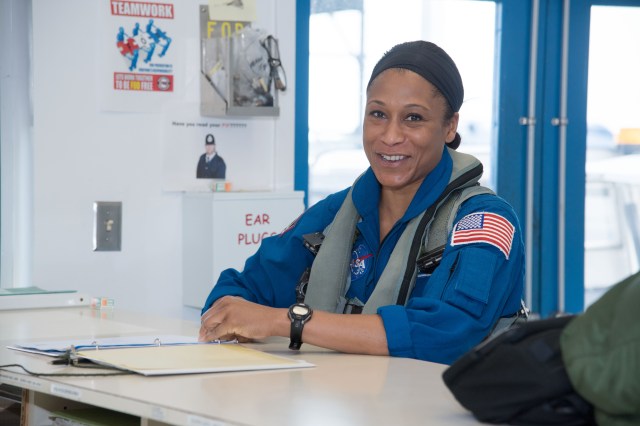 Epps' training has included Russian language training, spacewalk training (EVA), robotics, T‐38 jet training, geology and National Outdoor Leadership School (NOLS) training.