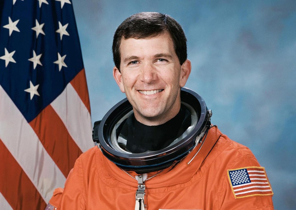Official portrait of astronaut Rick D. Husband, mission commander