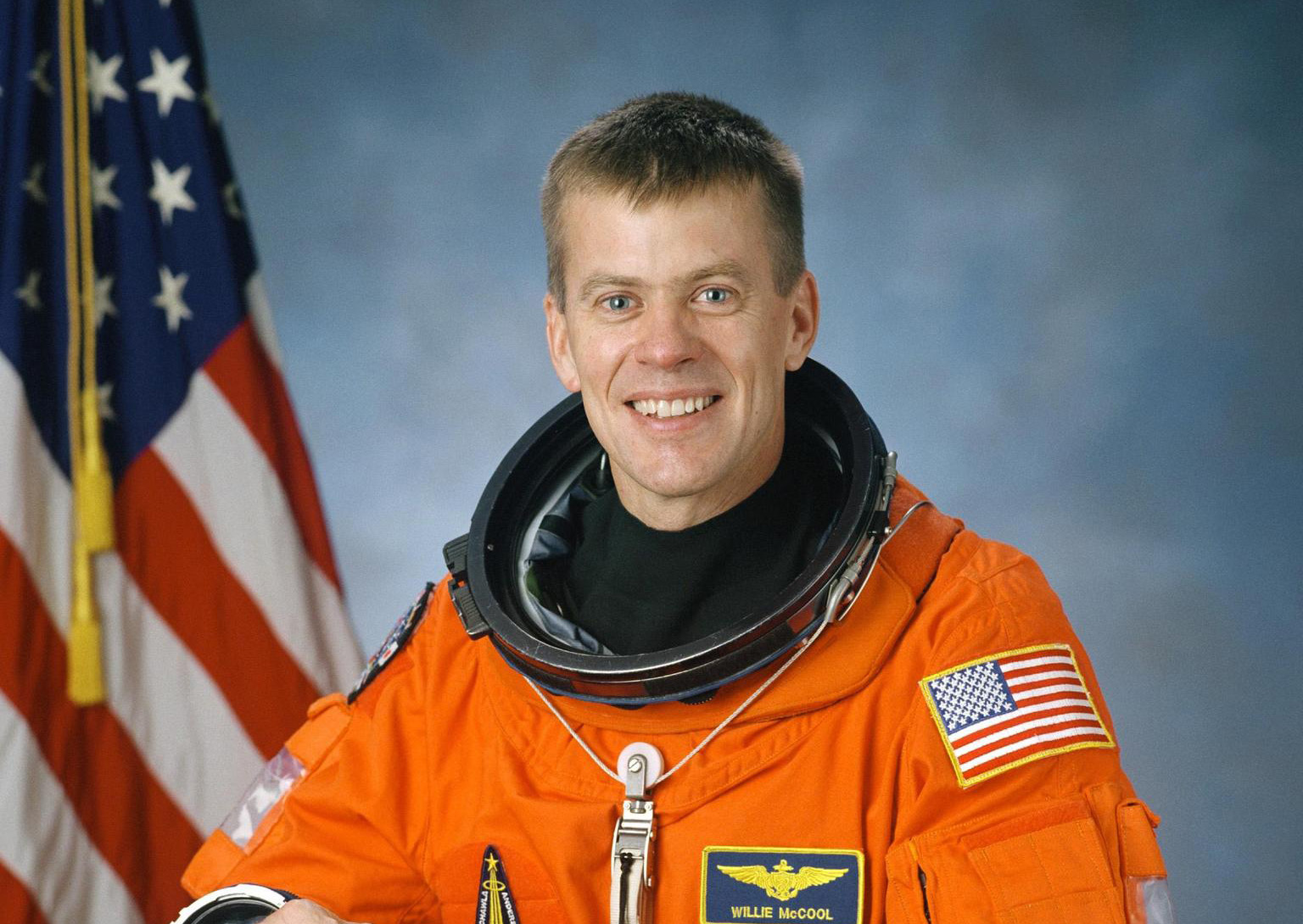Official portrait of astronaut William C. McCool, pilot