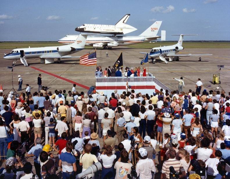 sts_6_challenger_ellington_july_4_1982