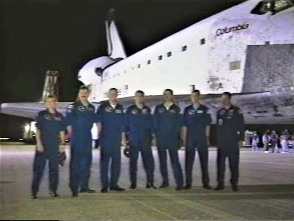 sts_90_neurolab_crew_post_landing_pose_w_columbia