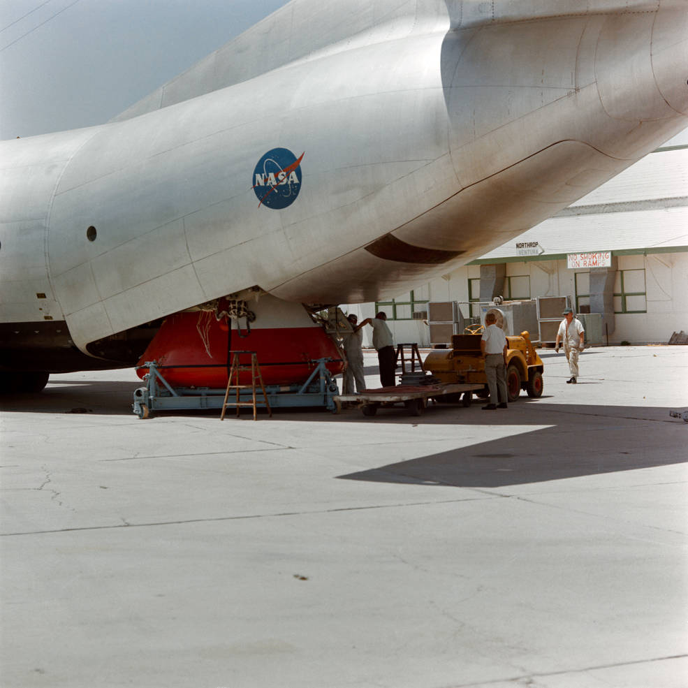 apollo_bp_being_loaded_into_aircraft