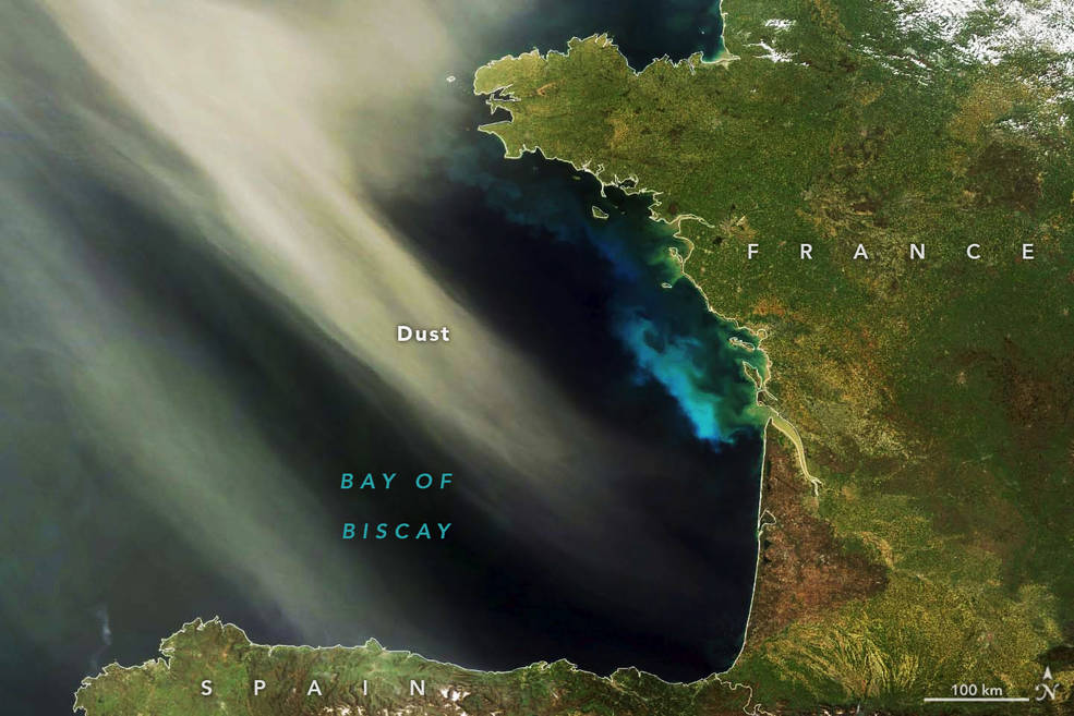 This image, acquired on April 8, 2011, with the  Moderate Resolution Imaging Spectroradiometer instrument on NASA’s Terra satellite, shows Saharan dust over the Bay of Biscay. A phytoplankton bloom makes the water appear bright green and blue. 