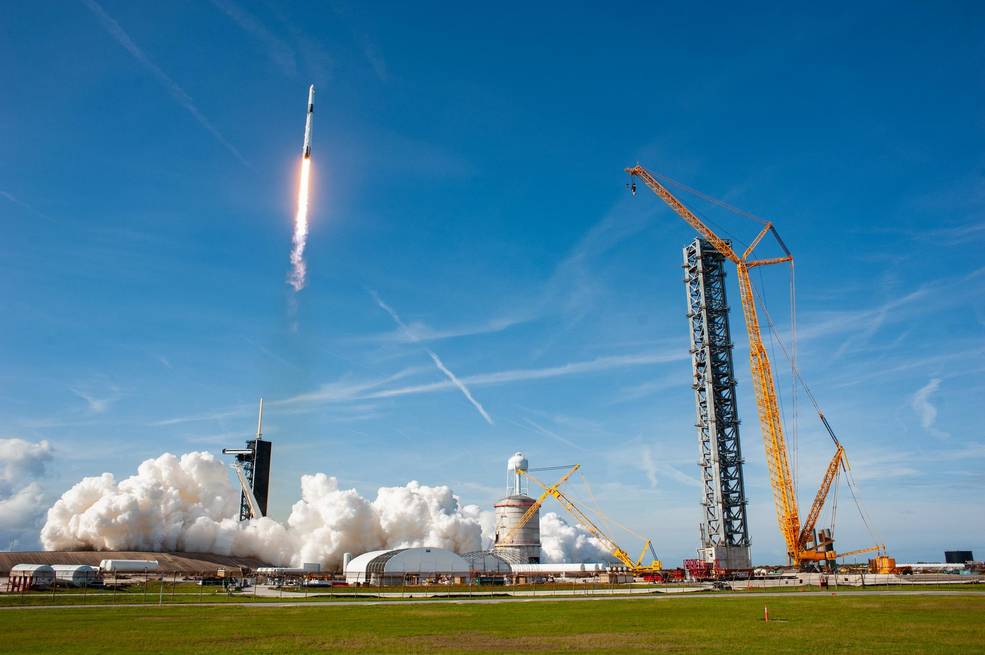 A SpaceX Falcon 9 rocket carrying the companys Dragon cargo spacecraft lifts off from Launch Complex 39A at NASAs Kennedy Space Center in Florida on Nov. 26, 2022.