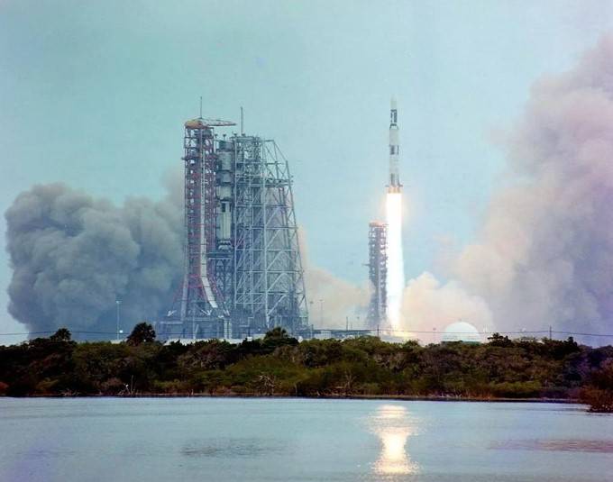 skylab_1_launch_w_skylab_2_in_foreground_may_14_1973