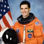 Official NASA Portrait of STS-83 Payload Specialist Dr. Greg Linteris
