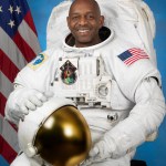 Official astronaut portrait for Robert Satcher