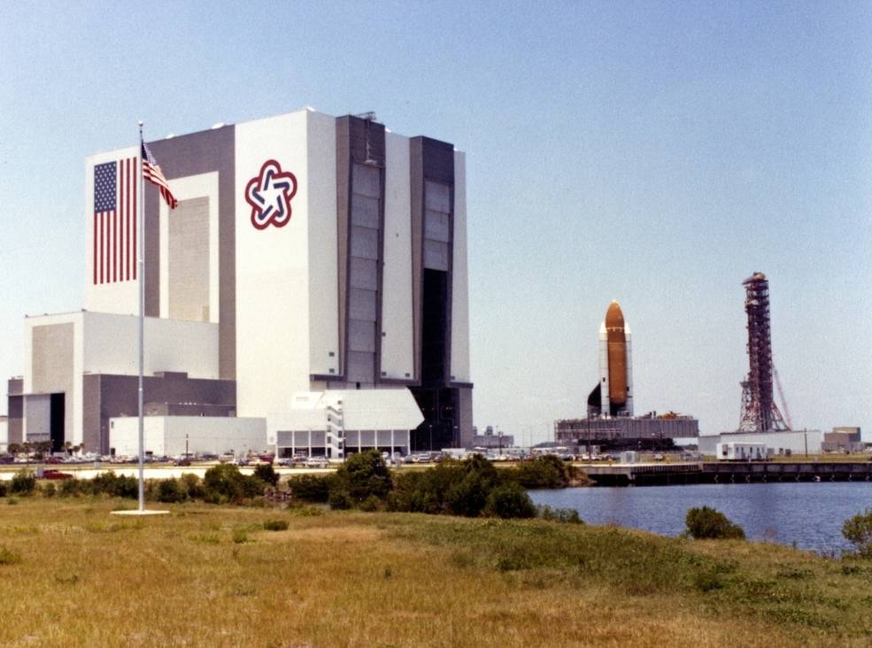 sts 7 rollout may 26 1983