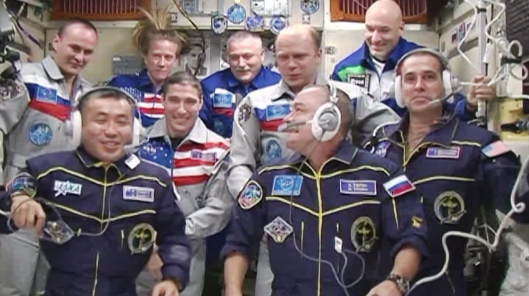 New station crew members (front row from left) Koichi Wakata, Mikhail Tyurin, and Rick Mastracchio joined Expedition 37 crewmates back from left) Sergey Ryazanskiy, Karen Nyberg, Mike Hopkins, Fyodor Yurchikhin, Oleg Kotov, and Luca Parmitano.