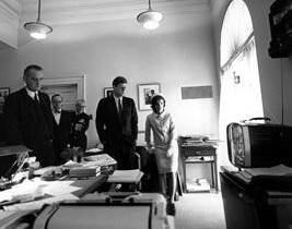 freedom_7_10_kennedy_watching_launch_in_white_house_may_5_1961