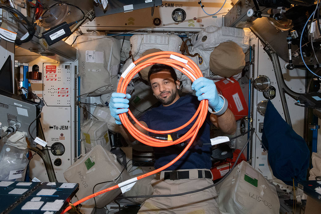 UAE astronaut Sultan Alneyadi organizes cables