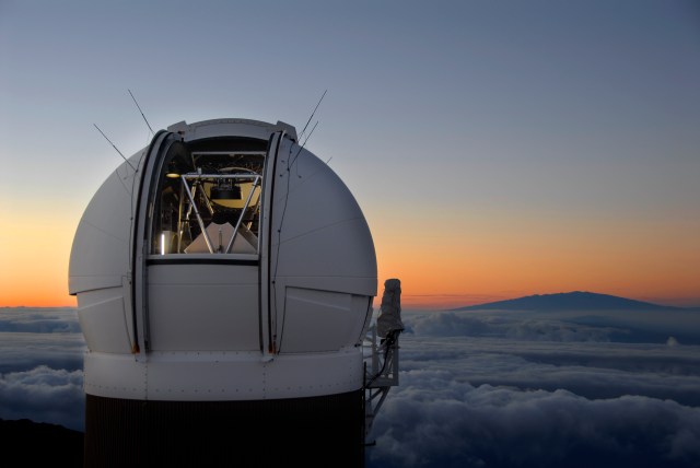 Pan-STARRS telescope