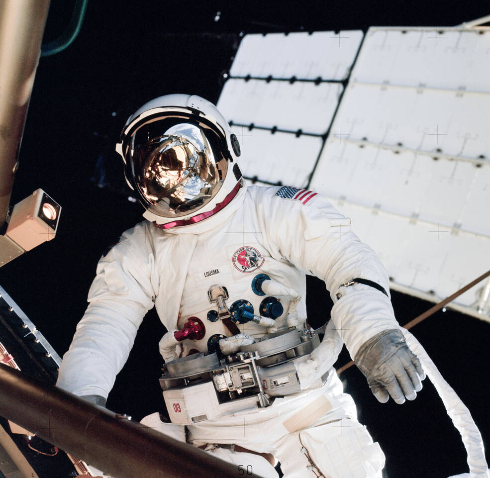lousma_eva_1_aug_6_1973