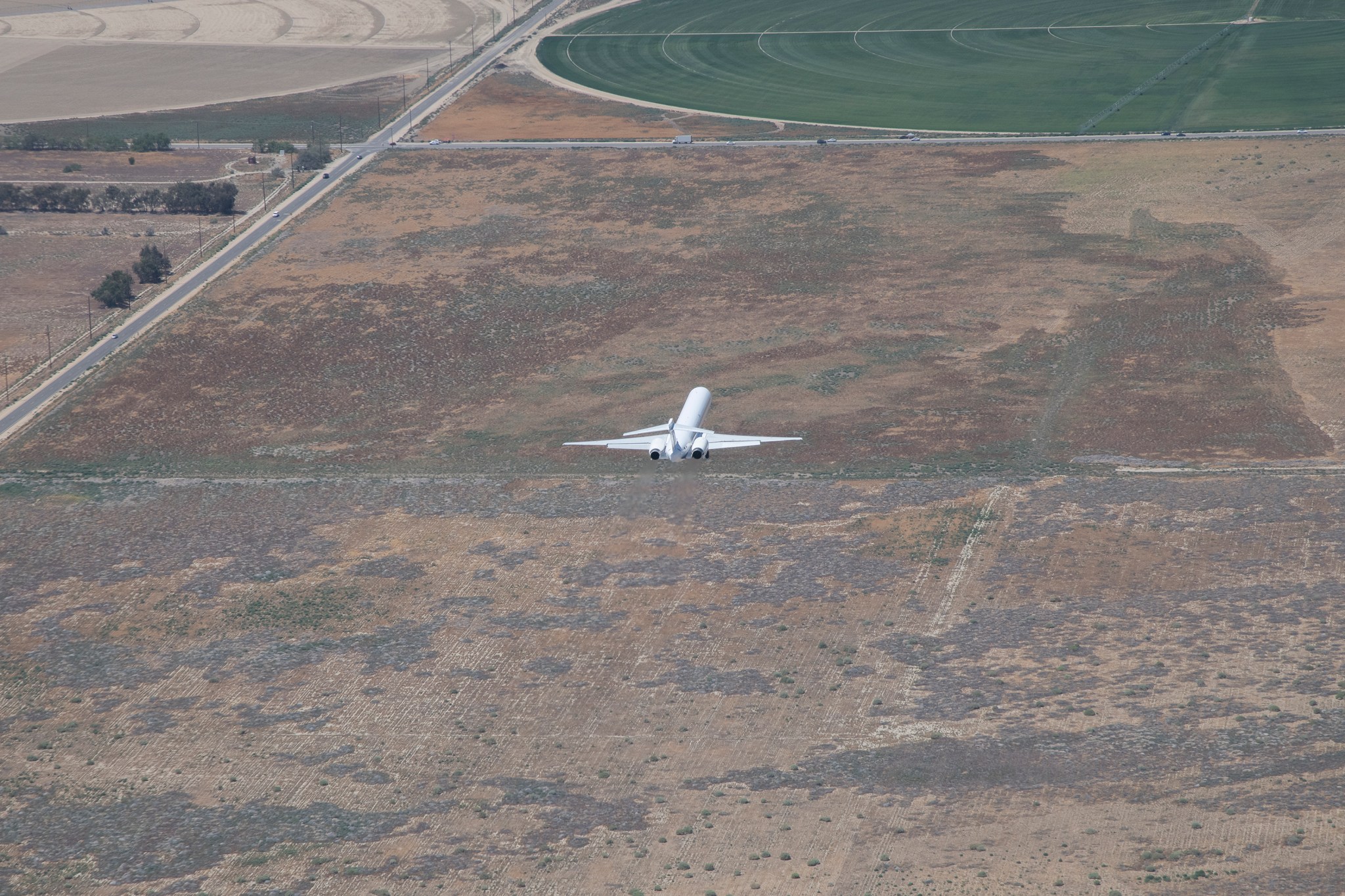 Boeing MD-90 in flight.