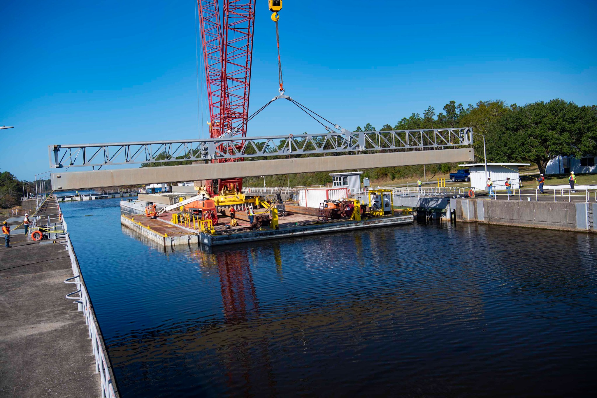 stop log installation on the NASA Stennis lock system