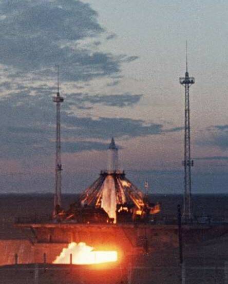 glennan and dryden sputnik 1 launch 1957