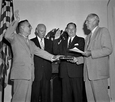 swearing in aug 19 1958