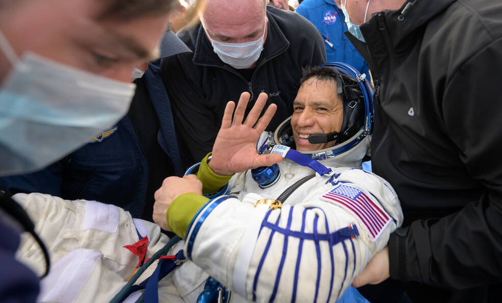 Record-Setting NASA Astronaut, Crewmates Return from Space Mission - NASA