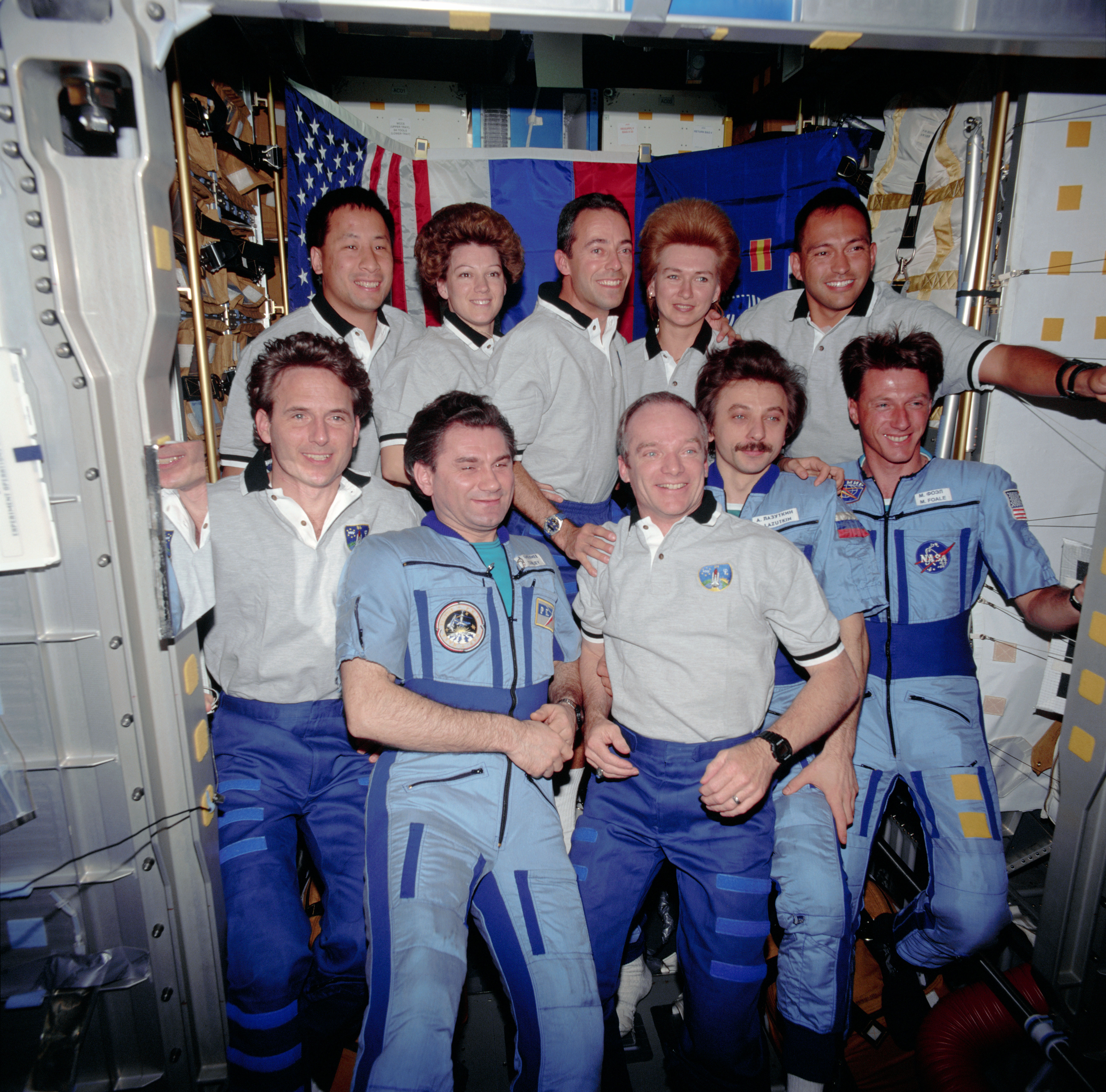 The 10 members of the STS-84 and Mir resident crew, with Noriega