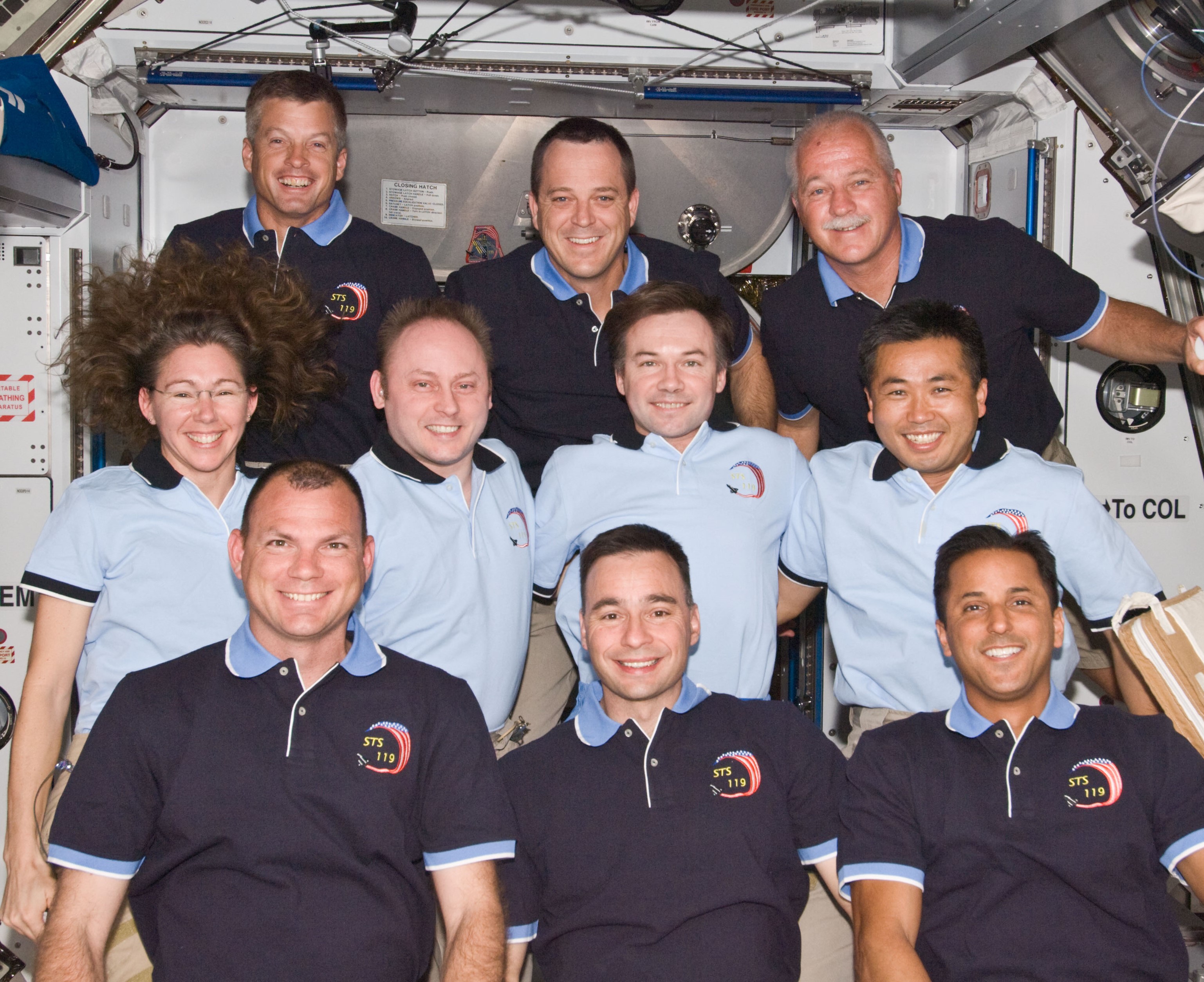 Acaba with the STS-119 and Expedition 18 crews