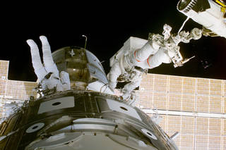 STS-88 EVA