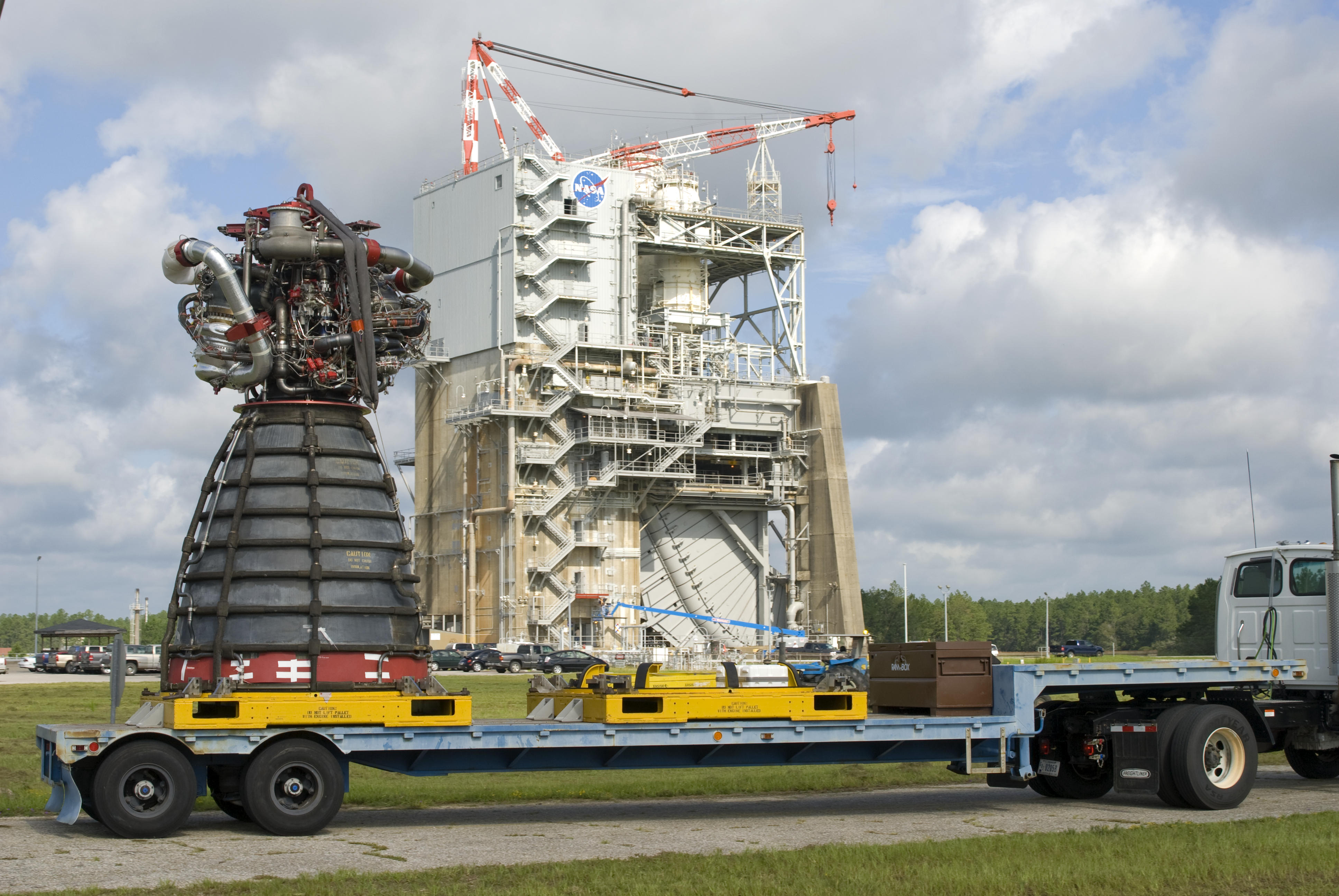 Space shuttle main engine No. 0525