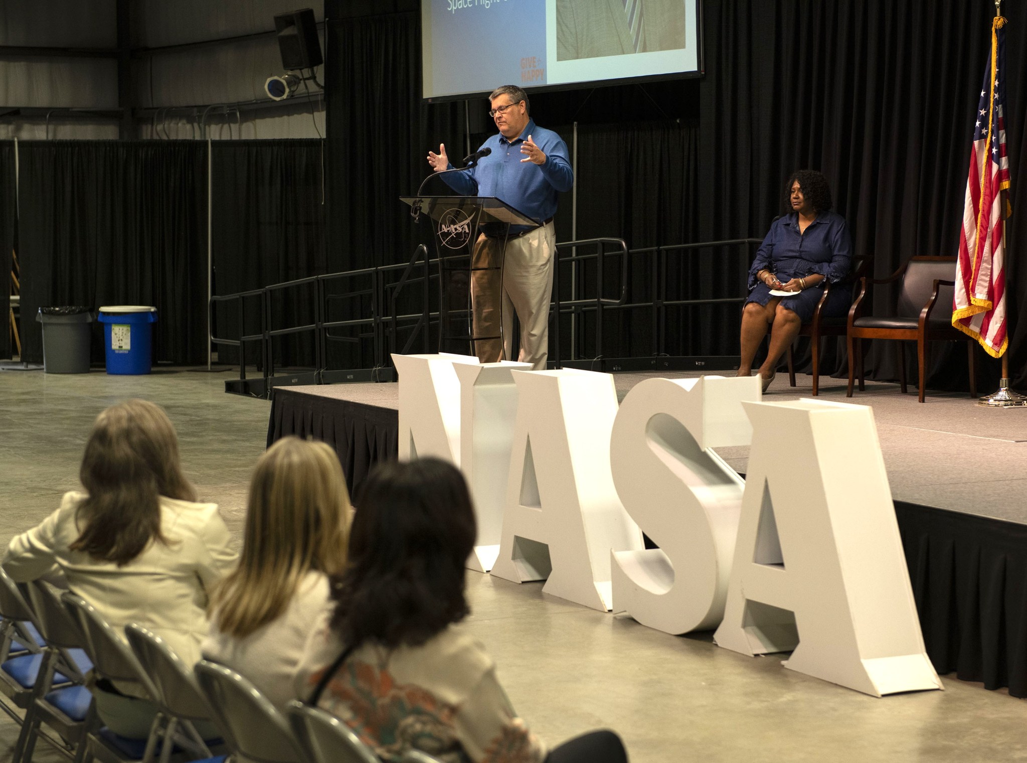 Marshall Associate Director, Technical, Larry Leopard, welcomes team members to the CFC Kickoff Charities Fair.