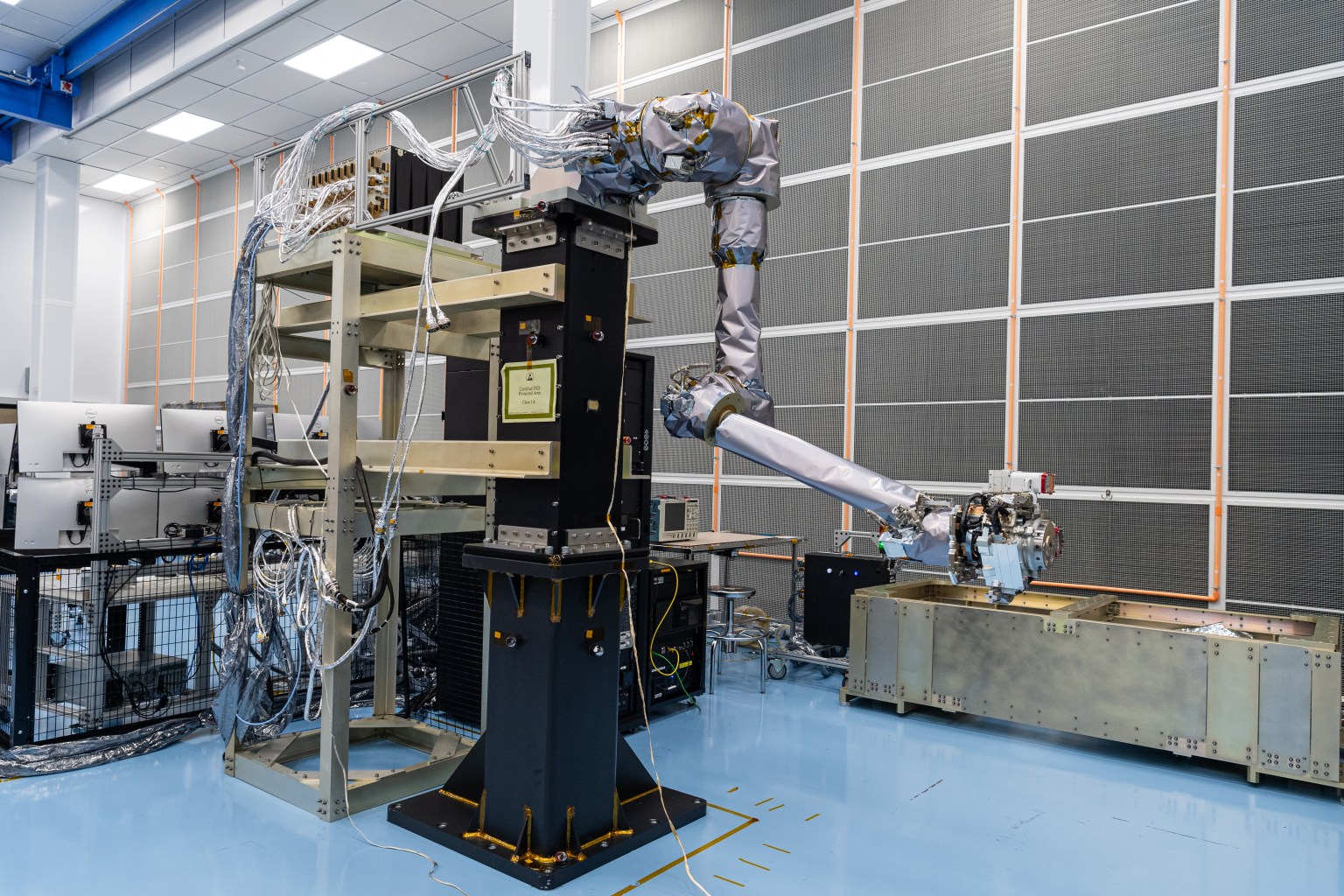 OSAM-1 flight - robotic servicing arm