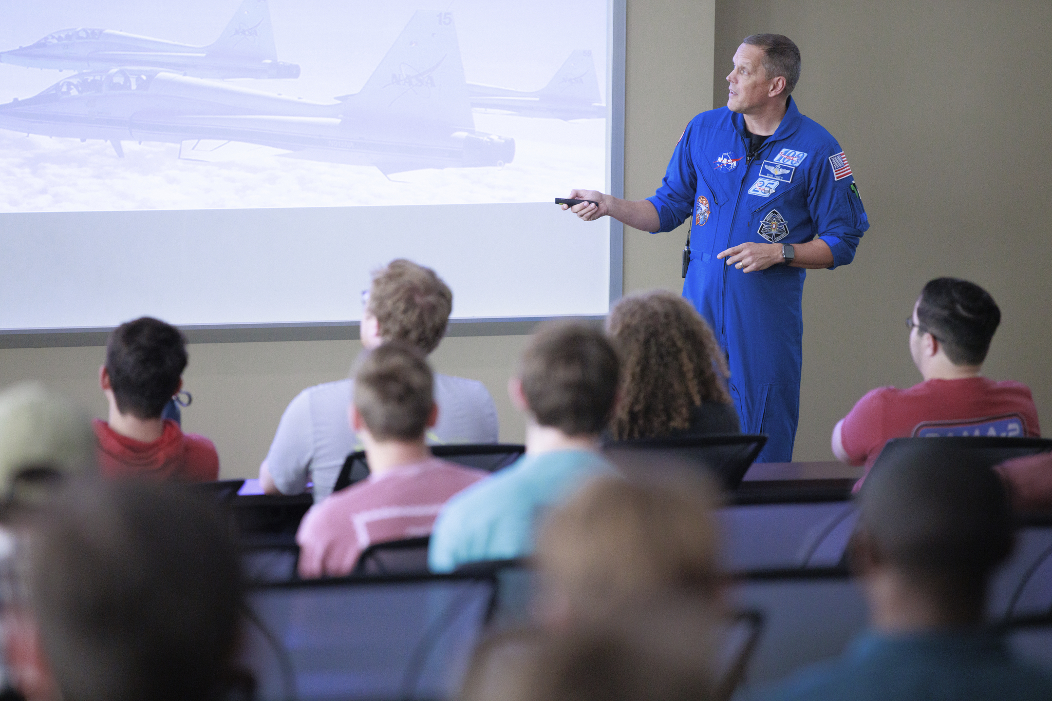 NASA astronaut Bob Hines delivers a presentation entitled, “An Astronaut’s Journey,” during the 8th annual Space Days at the UA on Nov. 16.