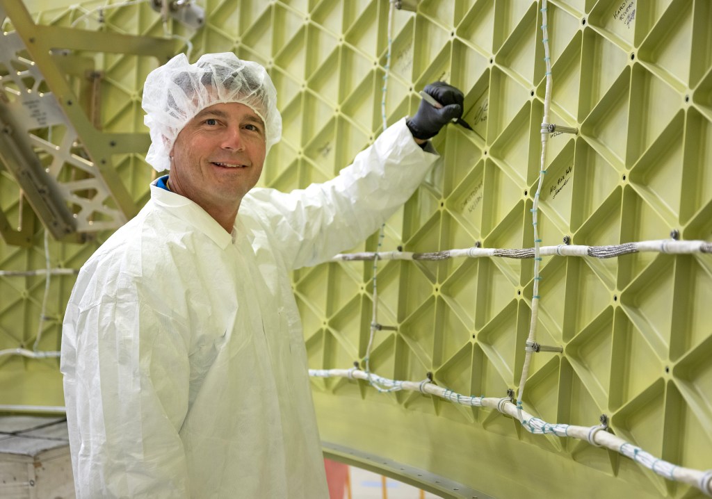 Artemis II Astronaut Reid Wiseman visits Marshall Space Flight Center in Huntsville, AL on Nov. 27 and signs the Artemis II Orion stage adapter.