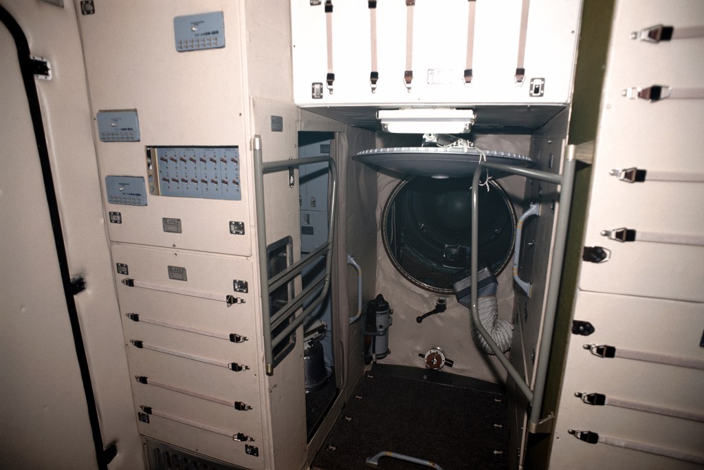 A view looking toward the hatch inside the Zvezda Service Module trainer/mockup at the Gagarin Cosmonaut Training Center in Russia. This photo was taken prior to a training session with the Expedition 1 crew.