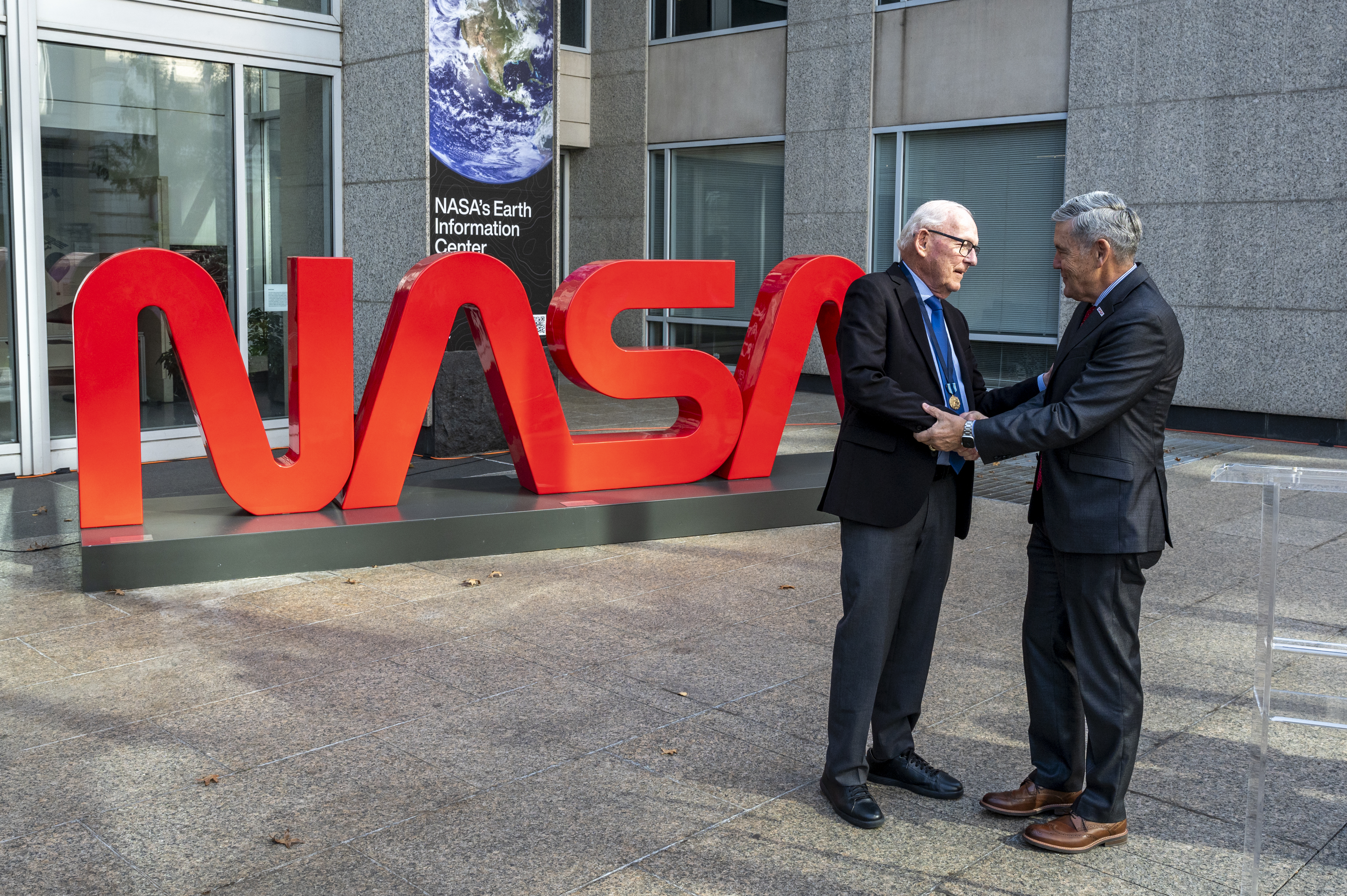 Worm Designer Receives NASA’s Exceptional Public Achievement Medal